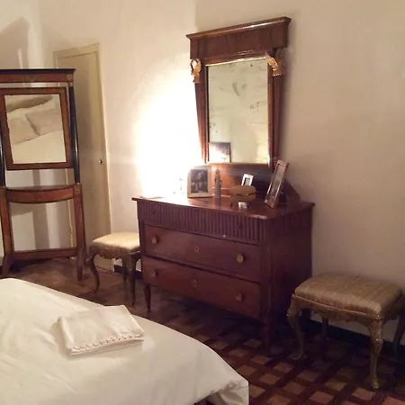 Apartment Elegant Flat With Rooftop 450 Mt From Piazza Del Campo Siena