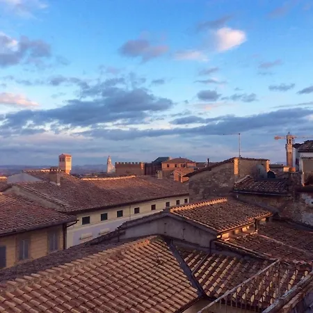 Elegant Flat With Rooftop 450 Mt From Piazza Del Campo Apartamento *